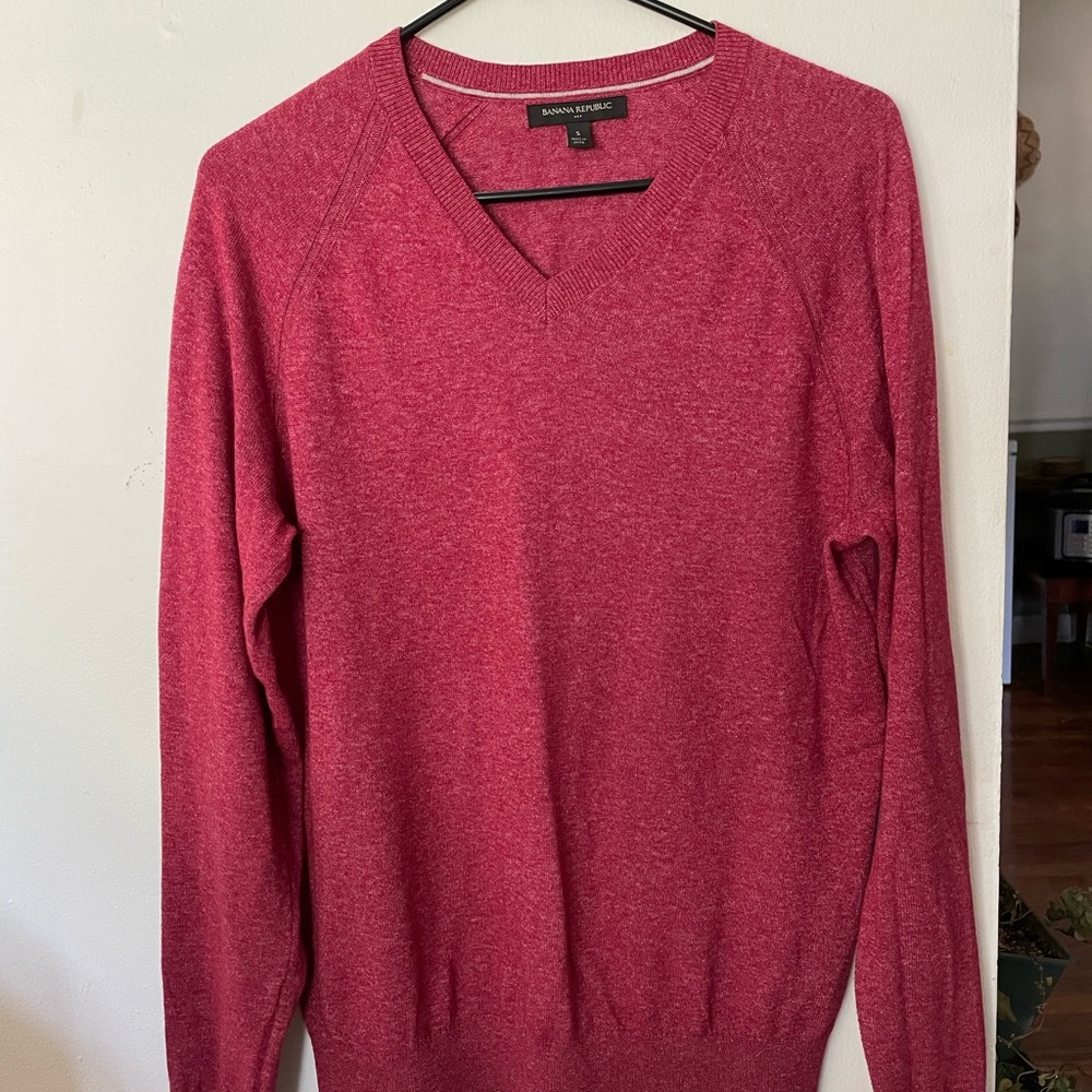 Red sweater NWOT Banana Republic
